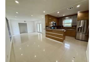 5070 Sw 11th St, Plantation
