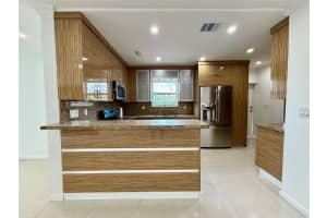 5070 SW 11th St, Plantation, FL 33317 Sold 10/16/25