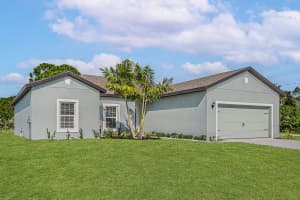 1261 SW Kapok Ave, Port Saint Lucie, FL 34953 - MLS#F10502934