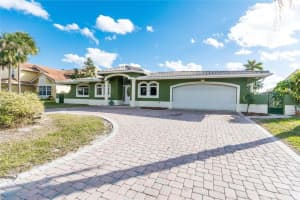 2732 NE 10th St, Pompano Beach, FL 33062 - MLS#F10502950