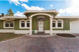 2732 NE 10th St, Pompano Beach, FL 33062 - MLS#F10502950