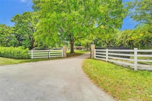 17490 SW 58th St, Southwest Ranches, FL 33331 Sold 07/02/25