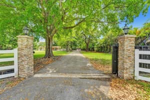 17490 SW 58th St, Southwest Ranches, FL 33331 Sold 07/02/25