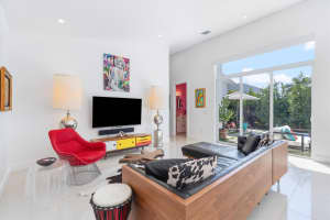 619 NE 21st Ct, Wilton Manors, FL 33305 Sold 12/22/25