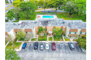 513 N Pine Island Rd 7, Plantation, FL 33324 Sold 07/07/25