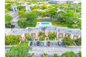 513 N Pine Island Rd 7, Plantation, FL 33324 Sold 07/07/25