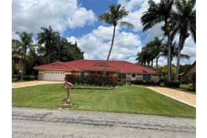 5510 W Castlegate Ave, Davie, FL 33331 Sold 08/15/25