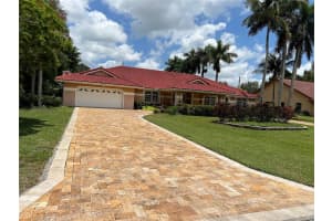 5510 W Castlegate Ave, Davie, FL 33331 Sold 08/15/25