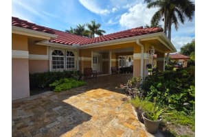 5510 W Castlegate Ave, Davie, FL 33331 Sold 08/15/25