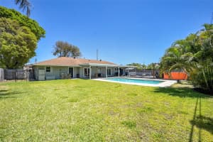 340 SW 10th Ave, Boynton Beach, FL 33435 Sold 07/16/25