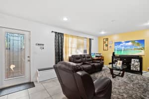 581 NW 46th St 581, Deerfield Beach, FL 33064 - MLS#F10503087