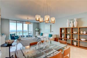 2640 Lake Shore Dr 2211, Riviera Beach, FL 33404 - MLS#F10503117