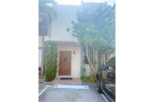 14225 Memorial Hwy 1F, Miami, FL 33161 - MLS#F10503119
