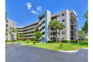 1101 Colony Point Cir 422, Pembroke Pines, FL 33026 - MLS#F10503129