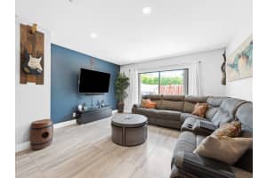 2700 S Oakland Forest Dr 108, Oakland Park, FL 33309 Sold 07/09/25