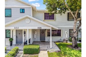 328 Nw 103rd Ter 328, Pembroke Pines