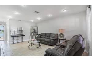 328 NW 103rd Ter 328, Pembroke Pines, FL 33026 Sold 11/03/25