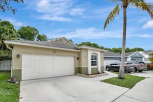134 E Riverbend Dr, Sunrise, FL 33326 - MLS#F10503326