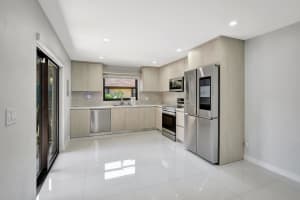 2415 W 67th Pl 11-8, Hialeah, FL 33016 Sold 07/17/25