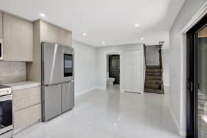 2415 W 67th Pl 11-8, Hialeah, FL 33016 Sold 07/17/25