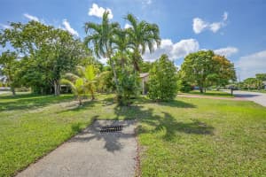7105 NW 89th Ave, Tamarac, FL 33321 - MLS#F10503405