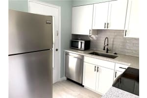 2555 NE 11th St 505, Fort Lauderdale, FL 33304 - MLS#F10503570