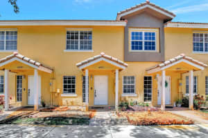 6907 Sienna Club Pl, Lauderhill, FL 33319 Sold 07/17/25