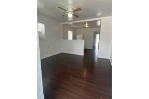 427 N 14th St, Fort Pierce, FL 34950 - MLS#F10503632