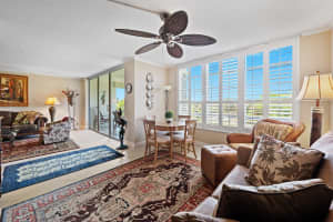 3960 Oaks Clubhouse Dr 403, Pompano Beach, FL 33069 Sold 07/22/25