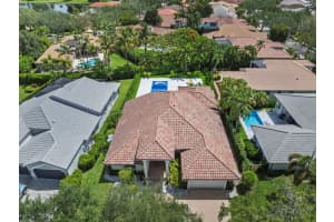 2904 Oakbrook Dr, Weston