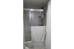 1300 NE Miami Gardens Dr 506E, Miami, FL 33179 Sold 10/03/25