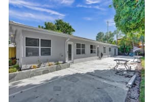 4422 Seagrape Dr 2, Lauderdale By The Sea, FL 33308 - MLS#F10503671