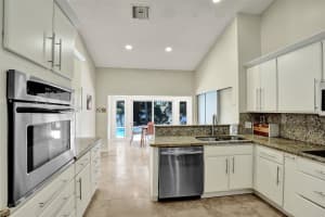 10130 NW 13th St, Plantation, FL 33322 Sold 08/27/25