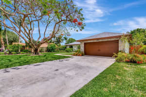 7415 Woodland Creek Ln, Lake Worth, FL 33467 Sold 06/18/25