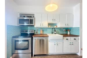 7133 Bay Dr 705 Miami Beach, FL 33141 - Off Market