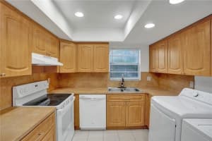 7101 W Sunrise Blvd D2, Plantation, FL 33313 - MLS#F10503826