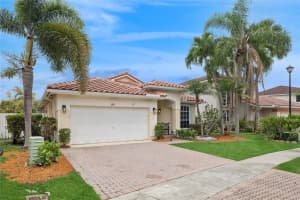64 Gables Blvd, Weston, FL 33326 - MLS#F10503922