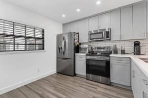 11637 NW 11th St 11637, Pembroke Pines, FL 33026 Sold 06/30/25