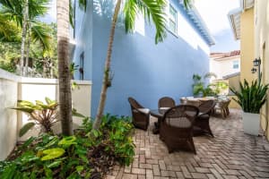 919 N Victoria Park Rd, Fort Lauderdale, FL 33304 Sold 08/07/25