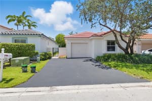 319 NW 74th Way, Plantation, FL 33317 Sold 08/29/25