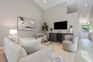 9804 NW 1st Ct 9804, Plantation, FL 33324 Sold 01/08/26