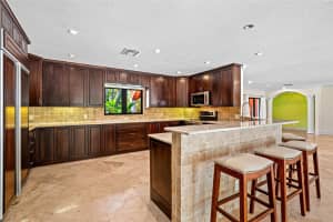 515 Lido Dr Fort Lauderdale, FL 33301 - Off Market