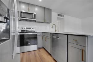 5203 NE 24th Ter B207, Fort Lauderdale, FL 33308 - MLS#F10504231