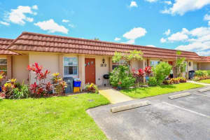 5725 Fernley Dr 22, West Palm Beach