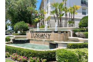 2105 Tuscany Way 2105, Boynton Beach