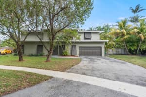 10100 SW 53rd Ct, Cooper City, FL 33328 Sold 07/30/25