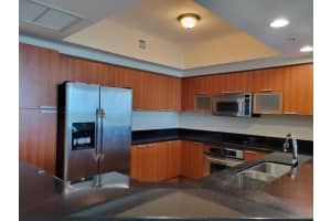 15051 Royal Oaks Lane 902, North Miami