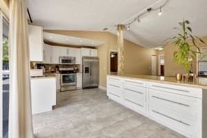 2543 Dolphin Dr, Delray Beach, FL 33445 Sold 06/27/25
