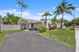 13961 Oaklawn Pl, Davie, FL 33325 Sold 07/10/25