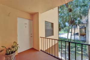 400 Commodore Dr 210, Plantation, FL 33325 Sold 08/20/25